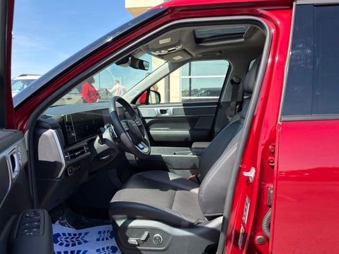 Used 2025 Hyundai Santa Fe Limited AWD/4WD image 9