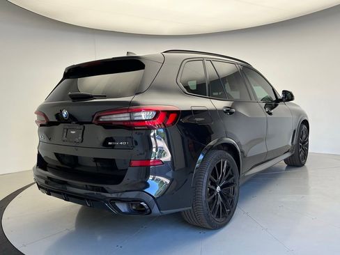 Certified 2022 BMW X5 sDrive40i w/ M Sport Package RWD image 3