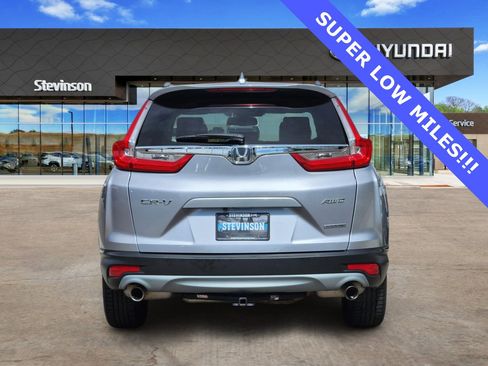 Used 2019 Honda CR-V Touring image 3