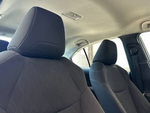 Used 2021 Toyota Corolla LE FWD image 18