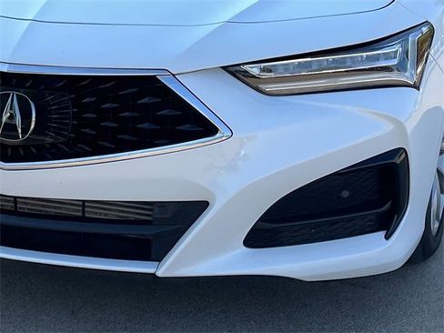 Used 2023 Acura TLX image 9