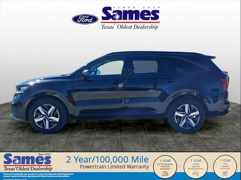 Used 2023 Kia Sorento S w/ Panoramic Sunroof Package image 4