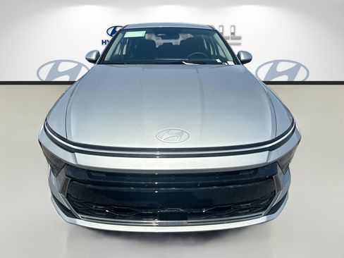 New 2026 Hyundai Sonata SEL FWD image 2