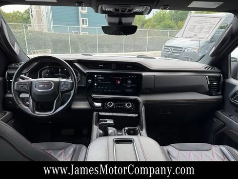 Used 2022 GMC Sierra 1500 AT4 w/ AT4 Premium Package AWD/4WD image 16