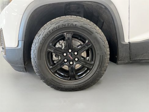 Used 2023 GMC Acadia AT4 w/ Preferred Package image 34