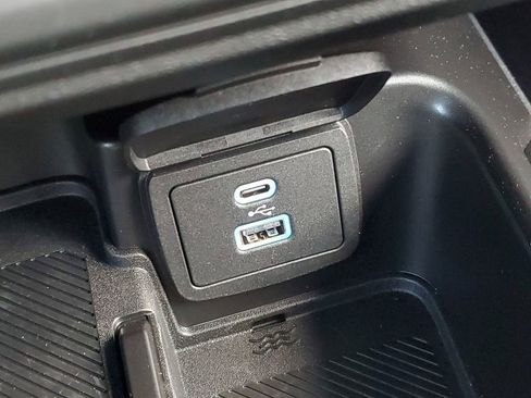 New 2025 Ford Bronco 4-Door image 17