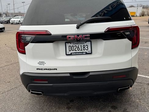 Used 2022 GMC Acadia SLE w/ Driver Convenience Package image 6