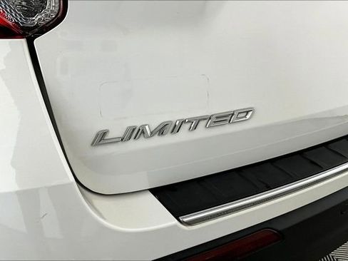 Used 2020 Ford Explorer Limited image 14