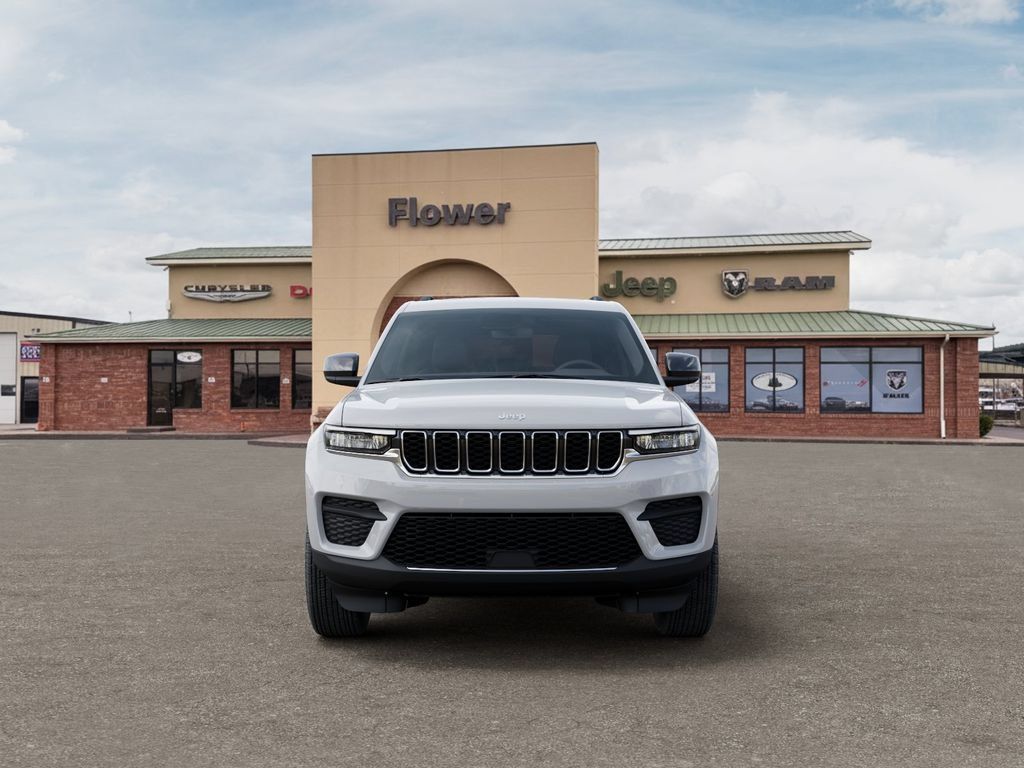 New 2025 Jeep Grand Cherokee Laredo X w/ Luxury Tech Group I AWD/4WD image 8