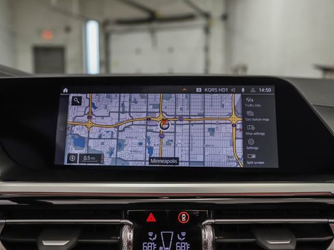 Certified 2025 BMW Z4 M40i w/ Edition image 17