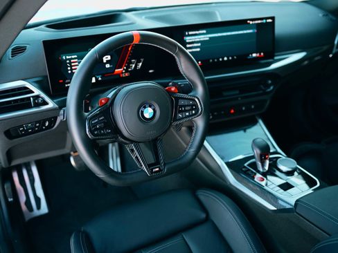 Used 2025 BMW M2 w/ Lighting Package image 19