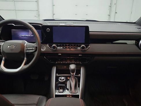 Used 2025 Chevrolet Colorado Z71 w/ Technology Package image 19