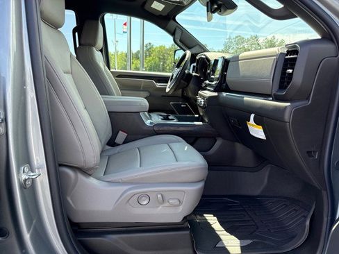 New 2026 GMC Sierra 2500 SLT AWD/4WD image 11