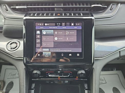 Used 2023 Jeep Grand Cherokee Altitude image 25