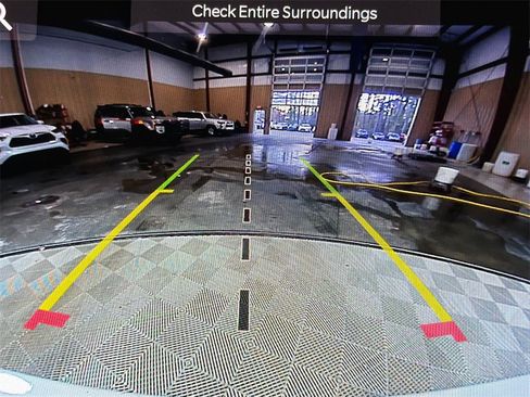 Used 2023 Jeep Grand Cherokee Laredo image 29