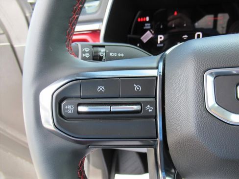 Used 2024 GMC Canyon AT4X AWD/4WD image 25