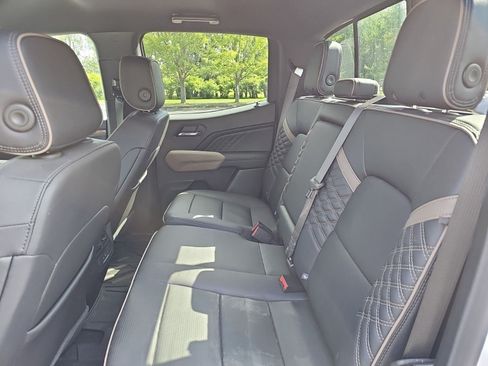 Used 2025 GMC Canyon Denali AWD/4WD image 17