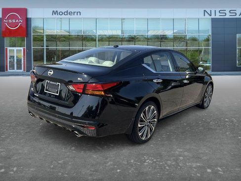 Certified 2024 Nissan Altima 2.5 SL FWD image 5