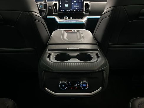 New 2025 Ford Expedition Platinum w/ Driver's Package image 29