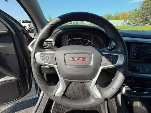 Certified 2023 GMC Acadia SLE w/ Driver Convenience Package AWD/4WD image 19