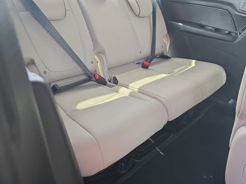 New 2026 Honda Odyssey Touring image 12