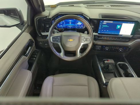 Used 2023 Chevrolet Silverado 1500 LTZ w/ LTZ Convenience Package II AWD/4WD image 13