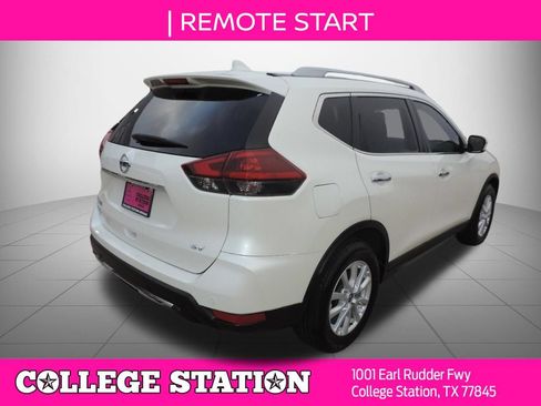 Used 2019 Nissan Rogue SV FWD image 4