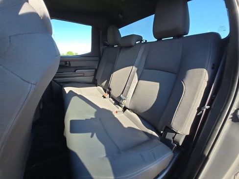 Used 2025 Toyota Tacoma SR5 AWD/4WD image 22