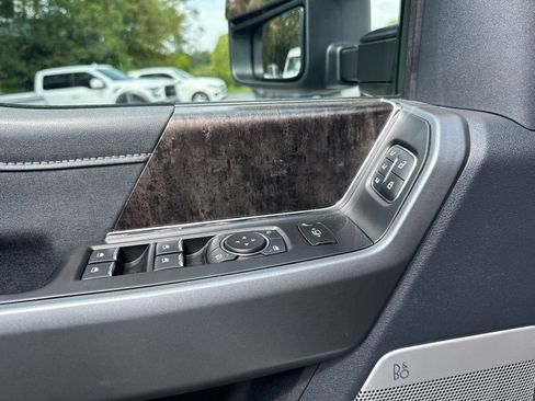 Used 2025 Ford F250 Lariat AWD/4WD image 11