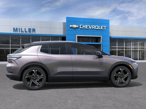 New 2026 Chevrolet Equinox EV LT w/ Convenience Package II AWD/4WD image 41