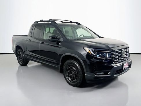 Certified 2025 Honda Ridgeline TrailSport+ image 16