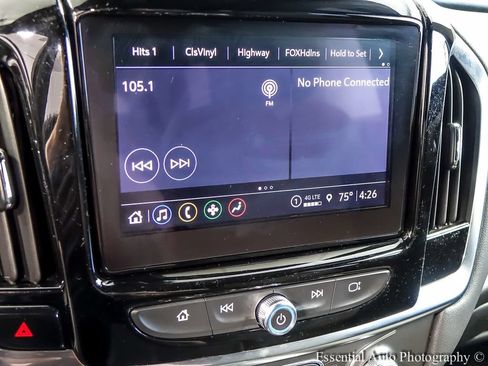 Used 2023 Chevrolet Traverse LT FWD image 15