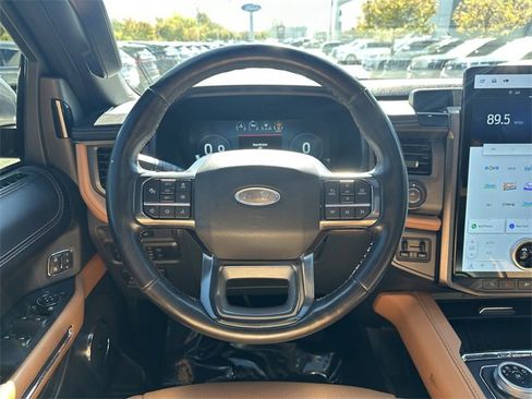 Certified 2022 Ford Expedition Max Platinum image 14