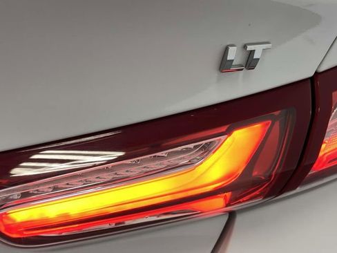 Used 2024 Chevrolet Malibu LT image 11