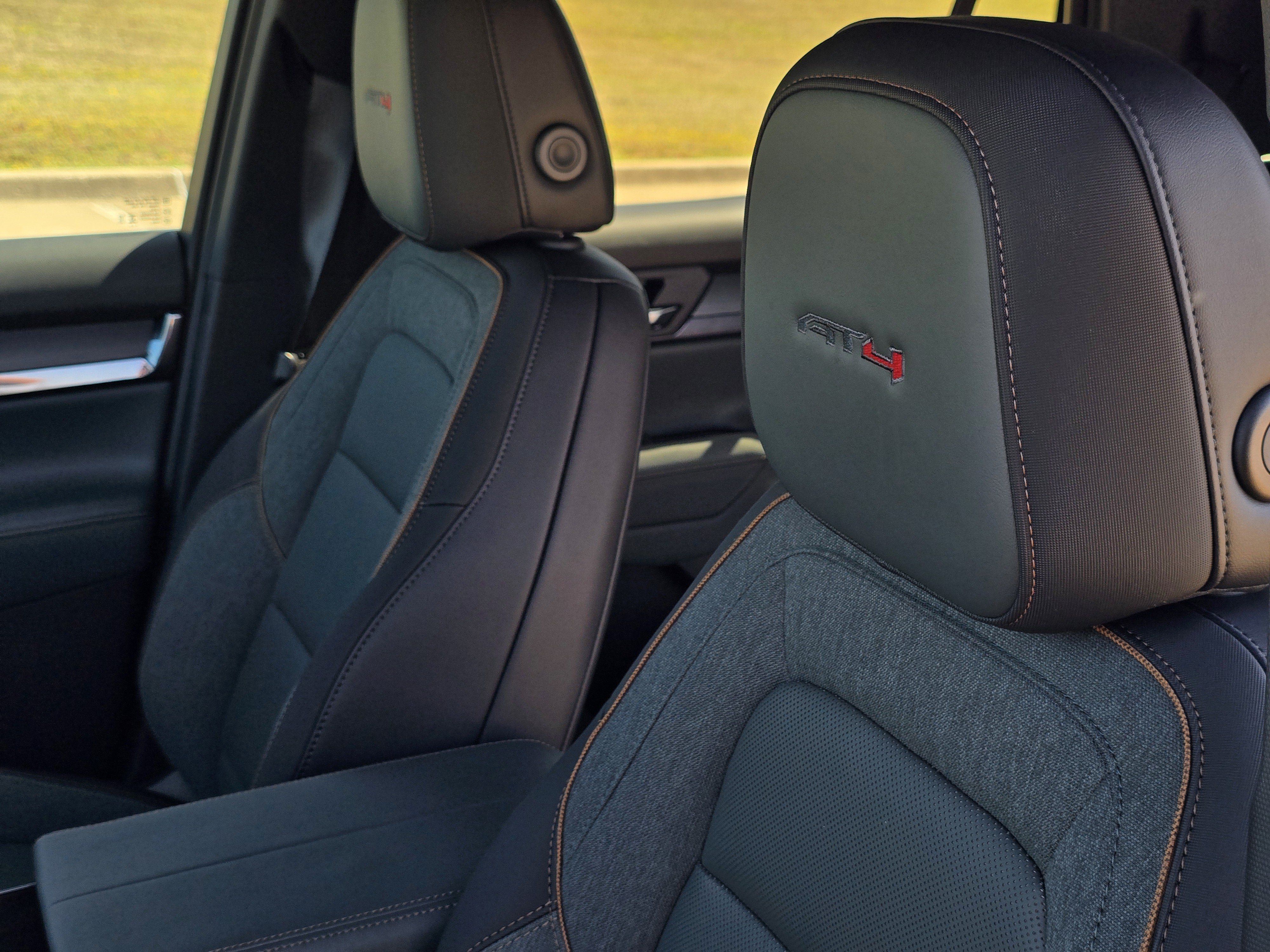New 2027 GMC Terrain AT4 w/ Technology Package II AWD/4WD image 17
