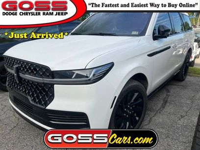 Used 2025 Lincoln Navigator Reserve w/ Jet Appearance Package