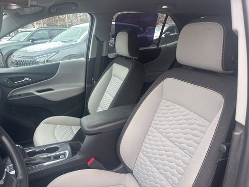 Used 2020 Chevrolet Equinox LS w/ LS Convenience Package image 12