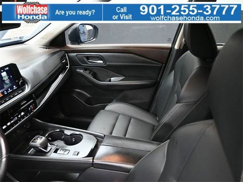 Used 2023 Nissan Rogue SL w/ SL Premium Package image 17