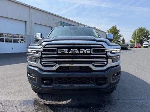 Certified 2025 RAM 2500 Laramie AWD/4WD image 11