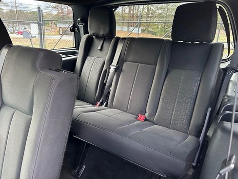 Used 2017 Ford Expedition XLT image 10