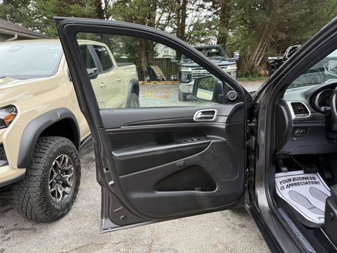 Used 2019 Jeep Grand Cherokee Limited AWD/4WD image 7