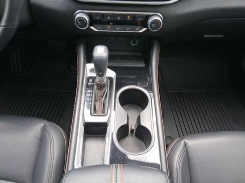 Used 2024 Nissan Altima 2.5 SR w/ SR Premium Package FWD image 15
