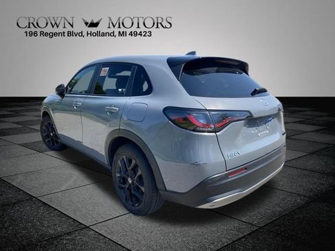 Used 2024 Honda HR-V Sport image 8