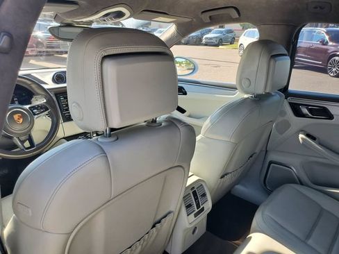 Used 2015 Porsche Macan S AWD/4WD image 26