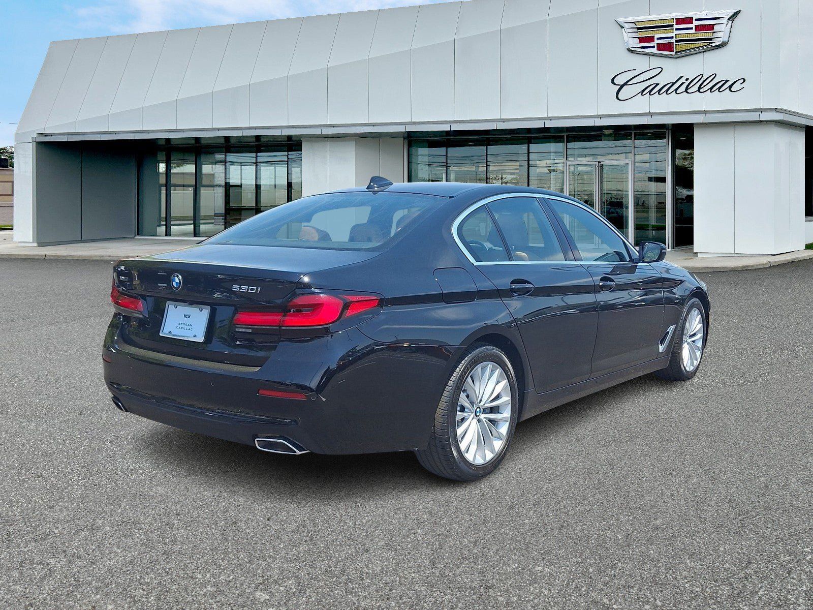 Used 2023 BMW 530i xDrive w/ Convenience Package AWD/4WD image 6