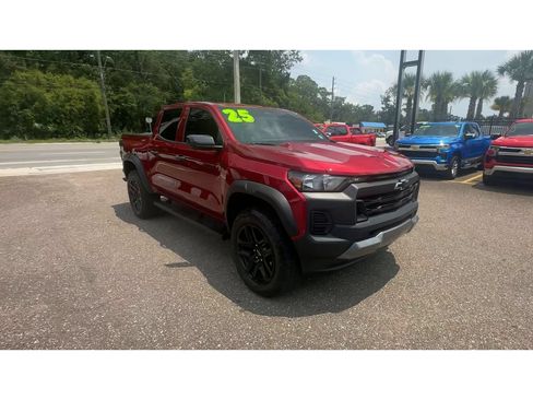 Used 2025 Chevrolet Colorado Trail Boss AWD/4WD image 8