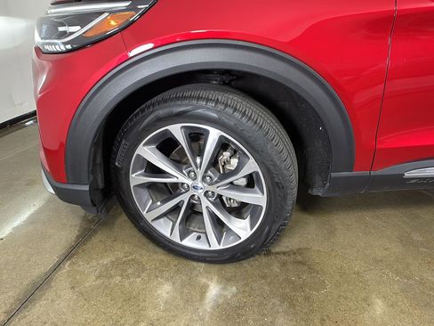 Used 2025 Ford Explorer Platinum w/ Ultimate Package AWD/4WD image 5