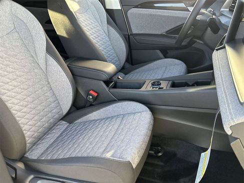 New 2026 Volkswagen Tiguan S image 7