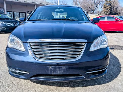 Used 2014 Chrysler 200 LX FWD image 2