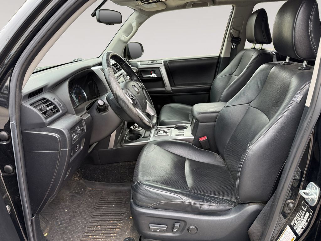 Used 2016 Toyota 4Runner Limited AWD/4WD image 2
